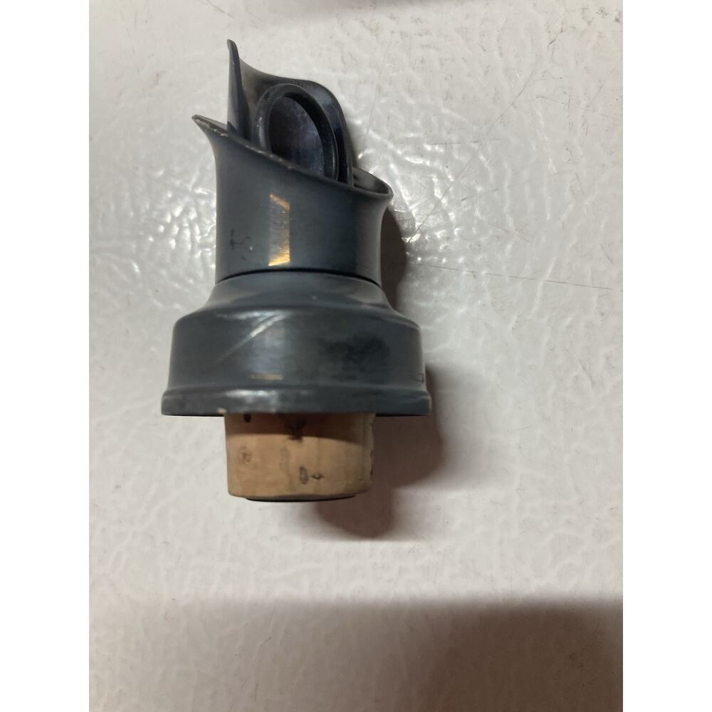 Wine Bottle Stopper And Drip Collar Dropp Skydd